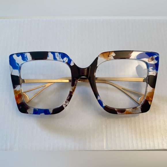 Accessories - EUC! Trendy Personality glasses